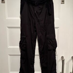 Lululemon Athletica Black Cargo Pants with Relaxed Fit
